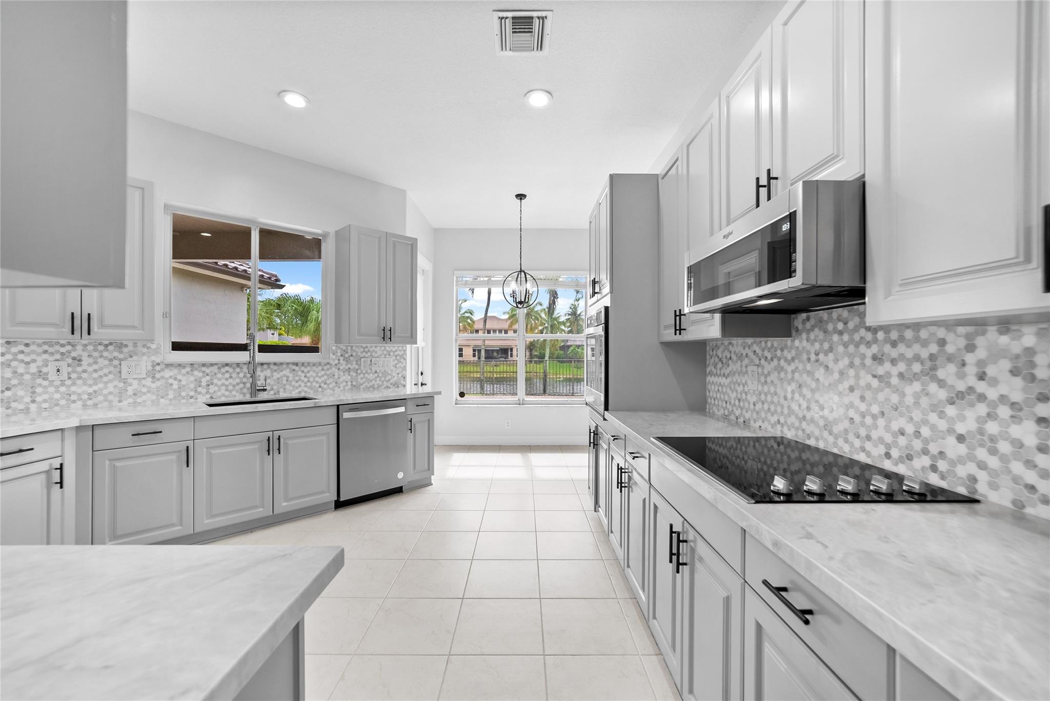 7098 NW 111th Ter