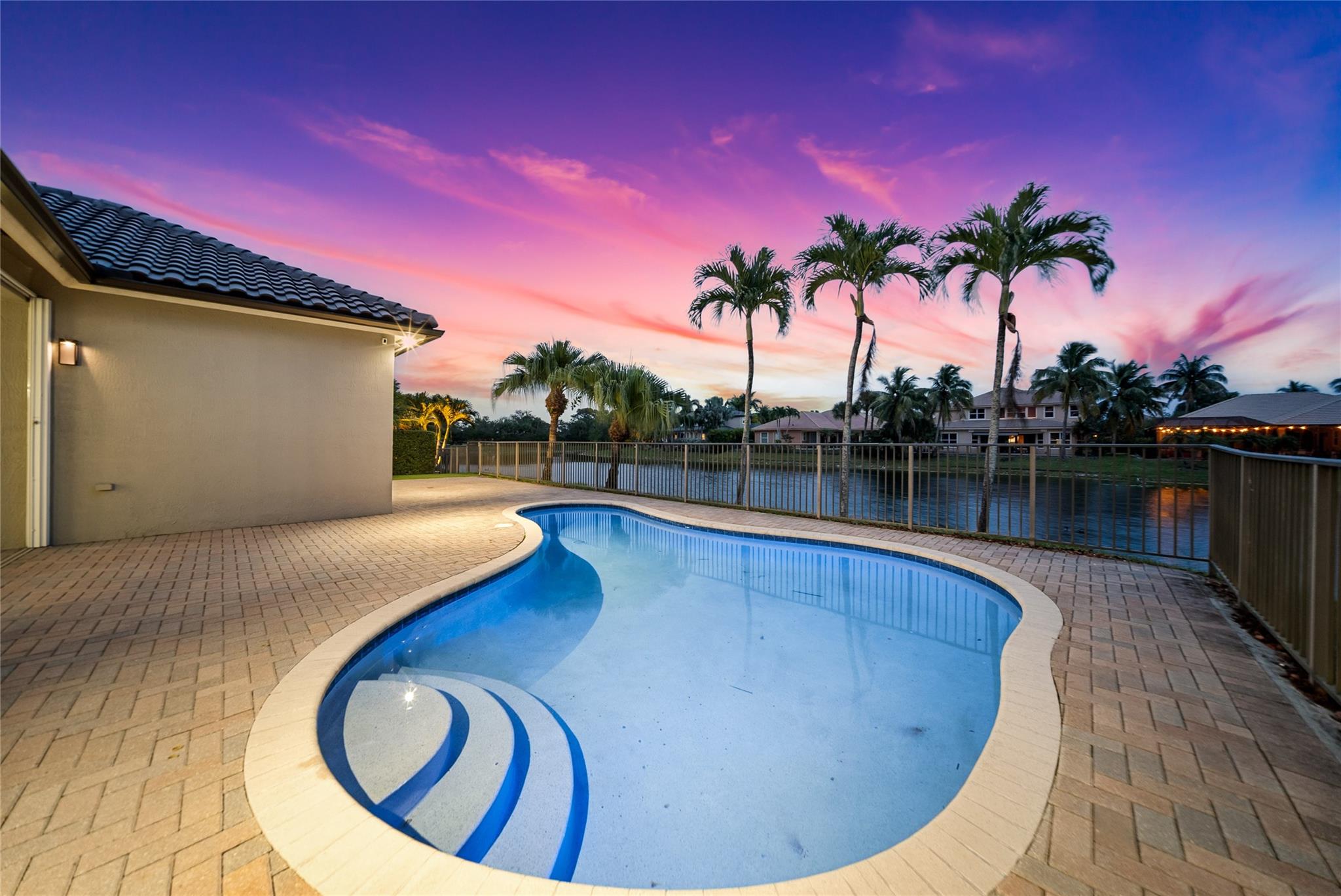 7098 NW 111th Ter