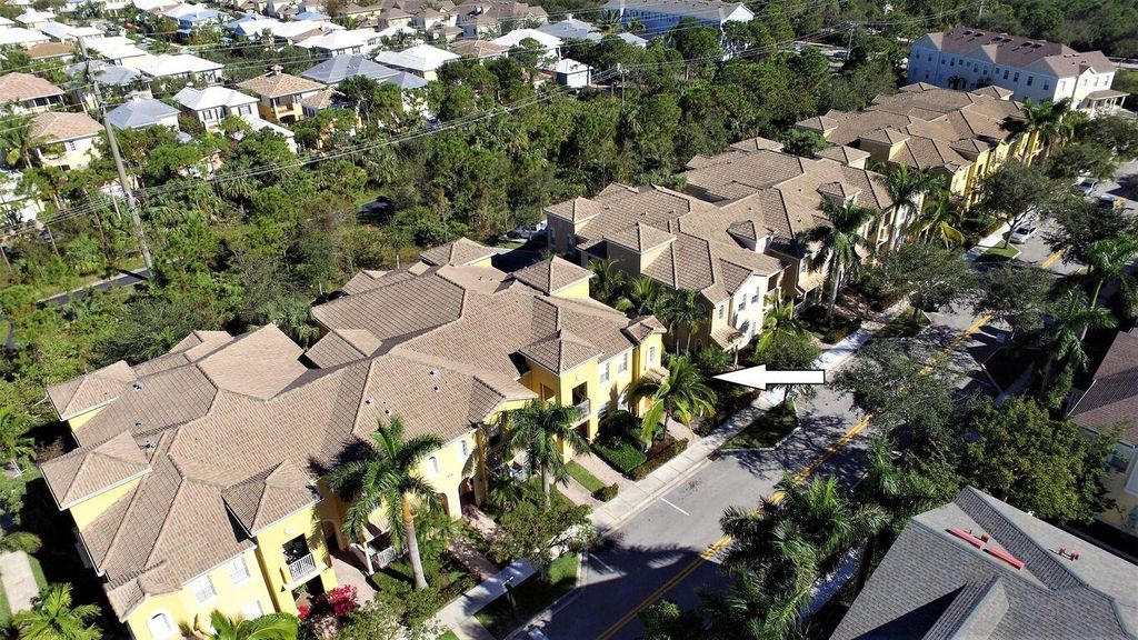 Photo of 127 Seagrape Drive #201, Jupiter, FL 33458 (MLS # R11012036)