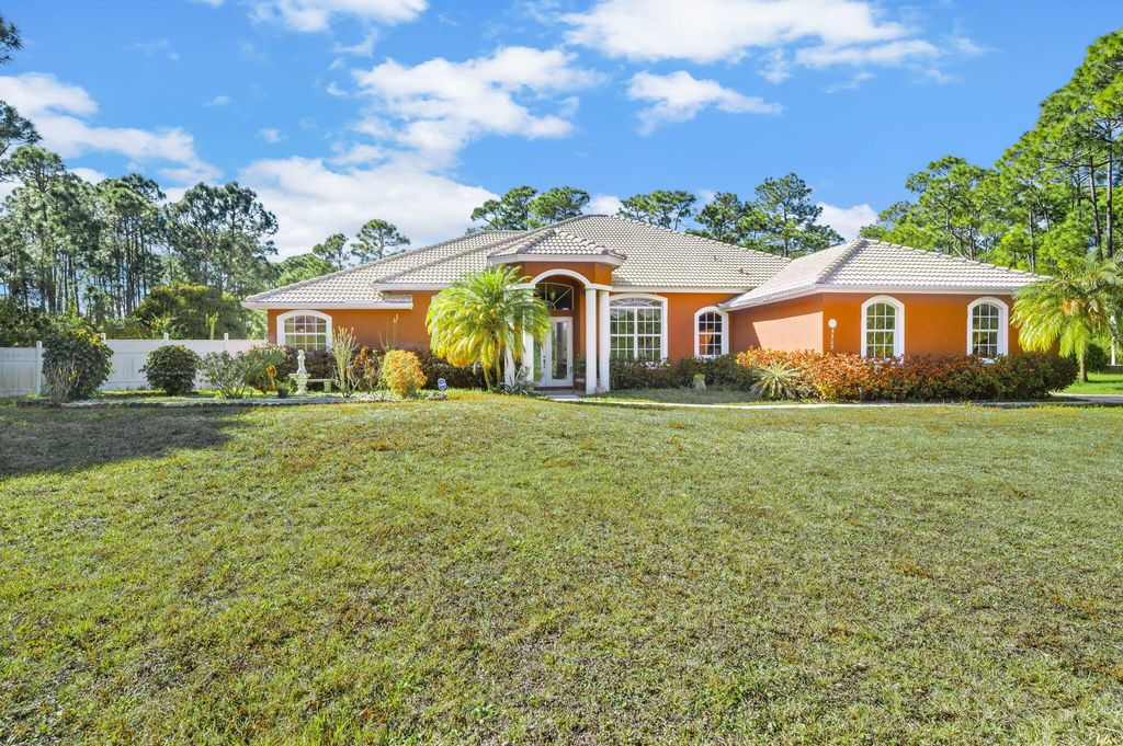 Photo of 5305 Southwind Trail, Fort Pierce, FL 34951 (MLS # R11162009)