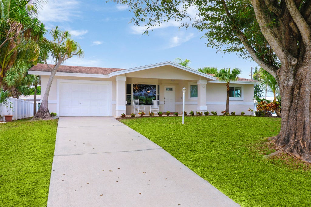 Photo of 3801 Lighthouse Drive, Palm Beach Gardens, FL 33410 (MLS # R10953867)