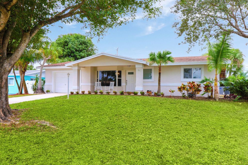Photo of 3801 Lighthouse Drive, Palm Beach Gardens, FL 33410 (MLS # R10953867)
