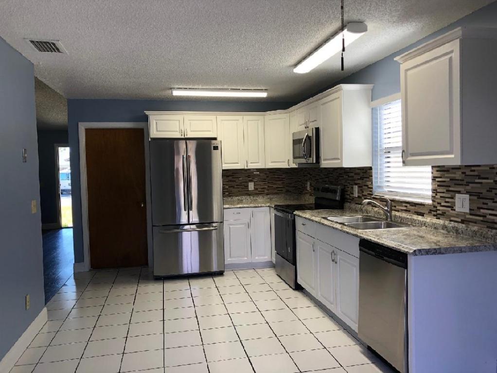 Manatee Creek - Residential Lease