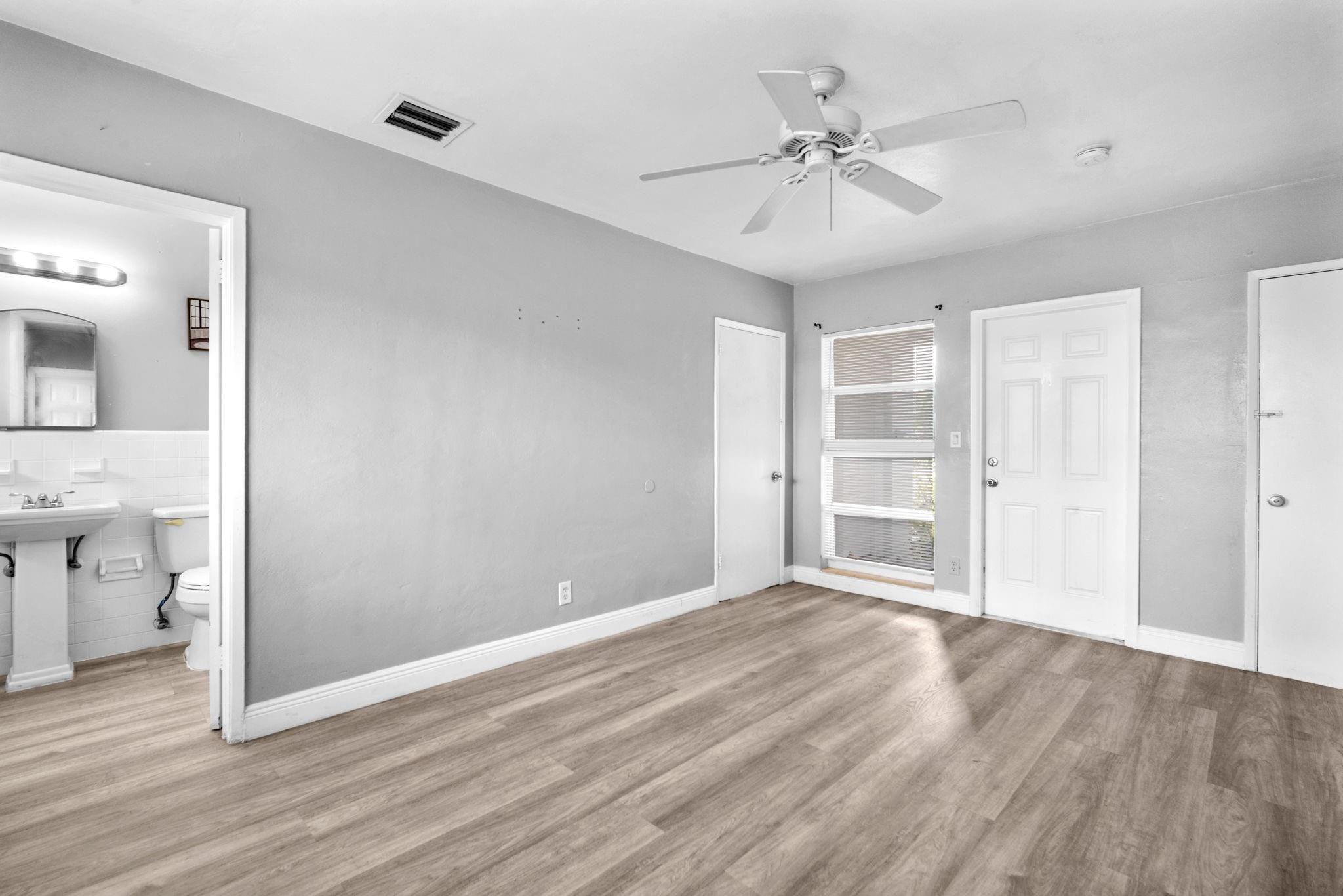 Coral Gardens 30-7 B - Residential Income