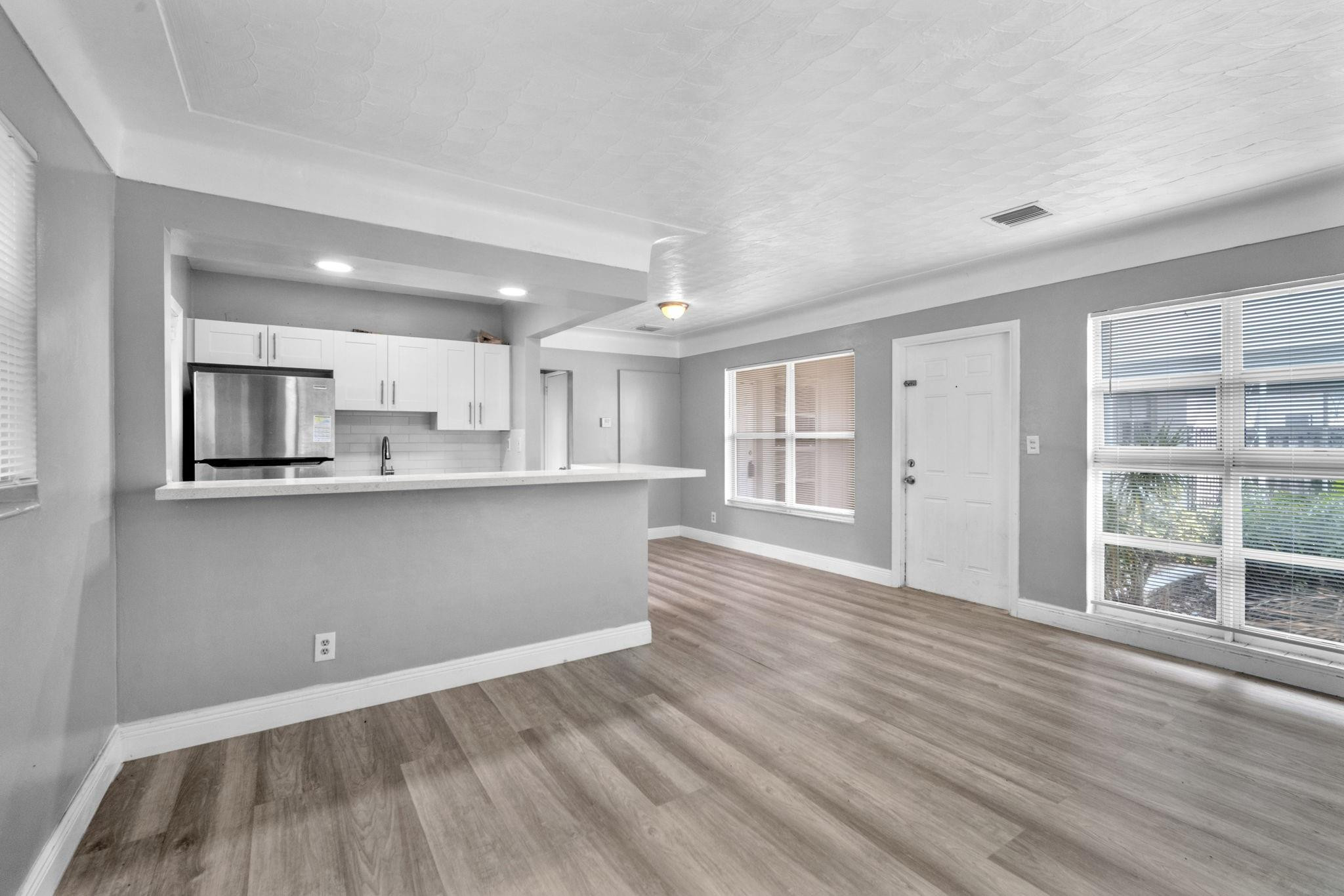 Coral Gardens 30-7 B - Residential Income