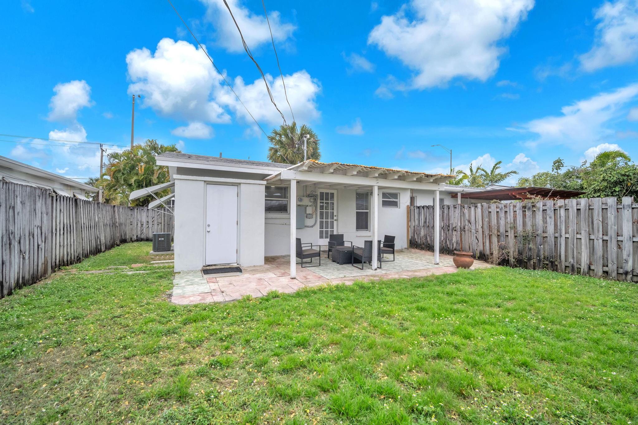 Coral Gardens 30-7 B - Residential Income