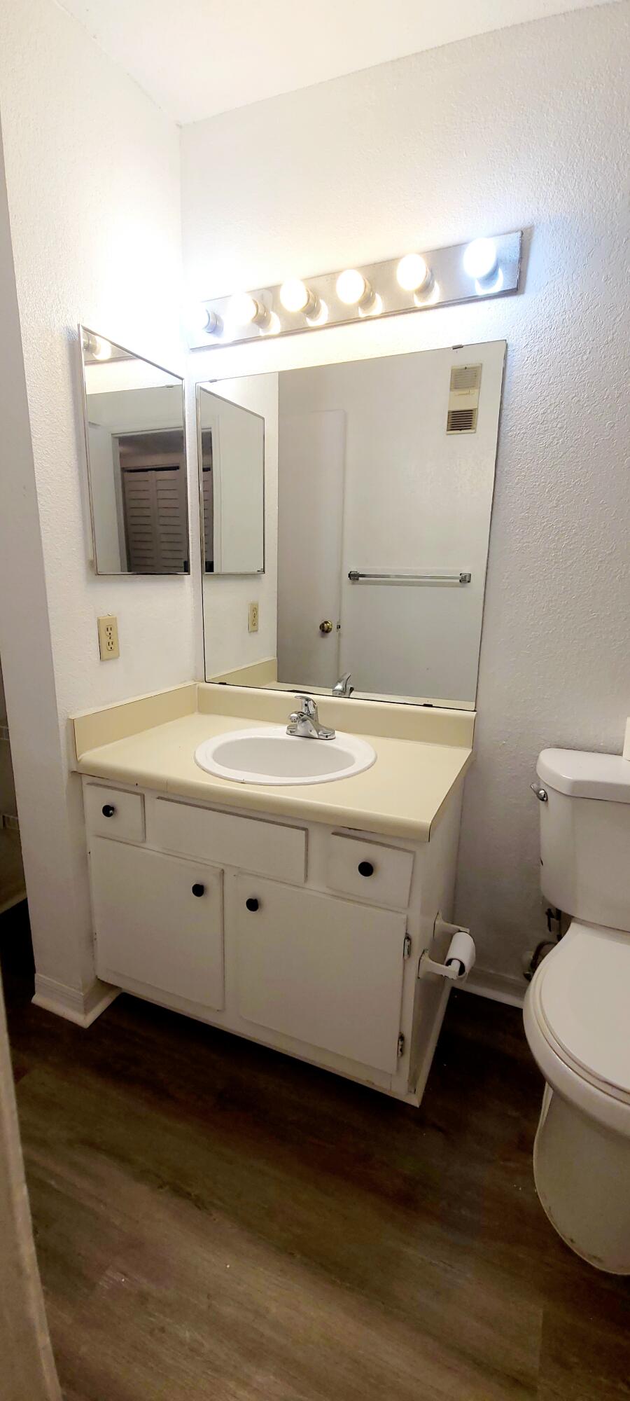 PONTE VERDE AT PALM BEACH LAKES CONDOMINIUM - Residential