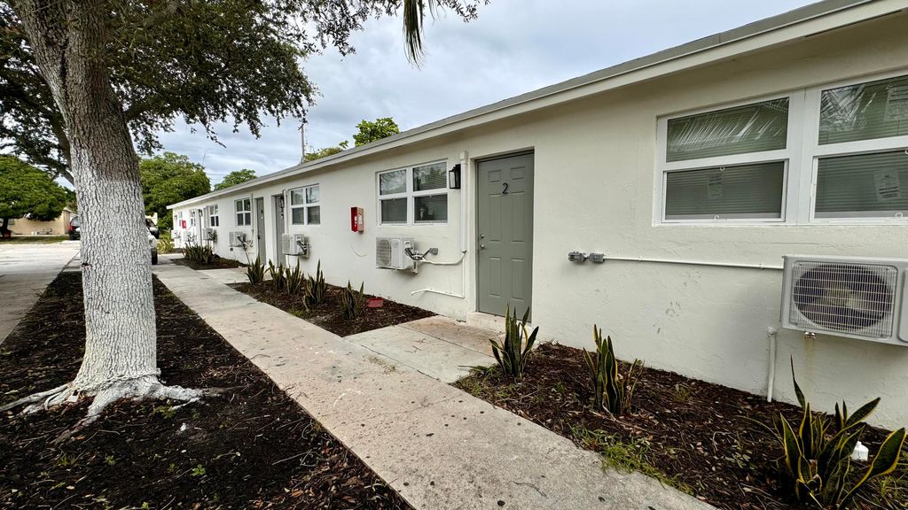 Photo of 225 S F Street #1, Lake Worth Beach, FL 33460 (MLS # R11050388)