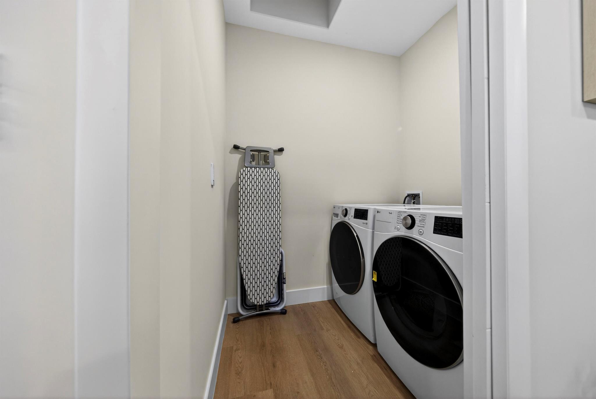 Lake Ridge - Residential Lease