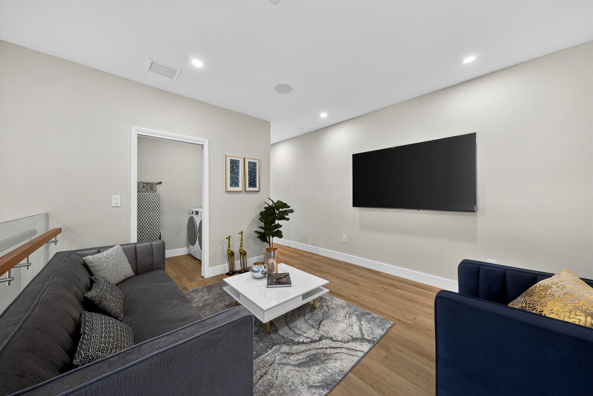 Lake Ridge - Residential Lease