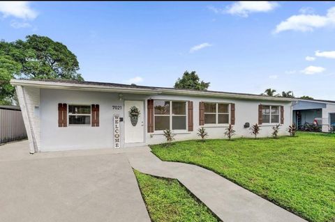 7021 Park Street Hollywood FL 33024