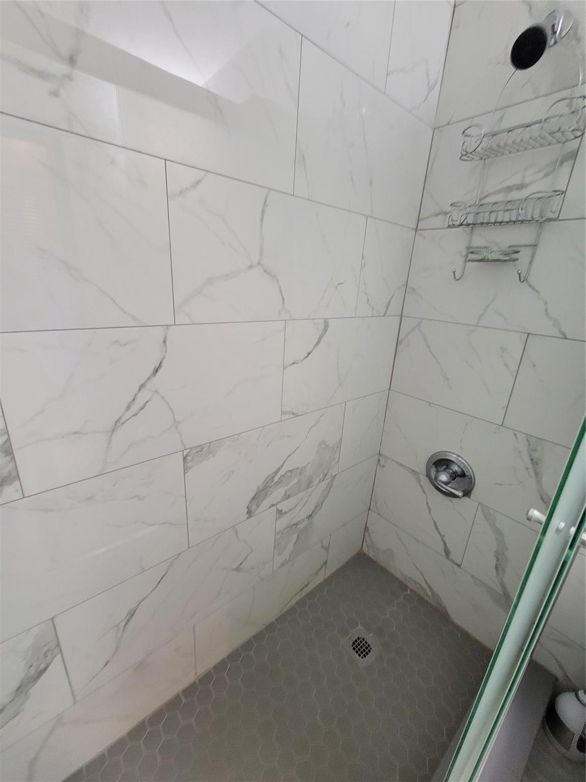 ROLEN LAKE GARDENS - Residential
