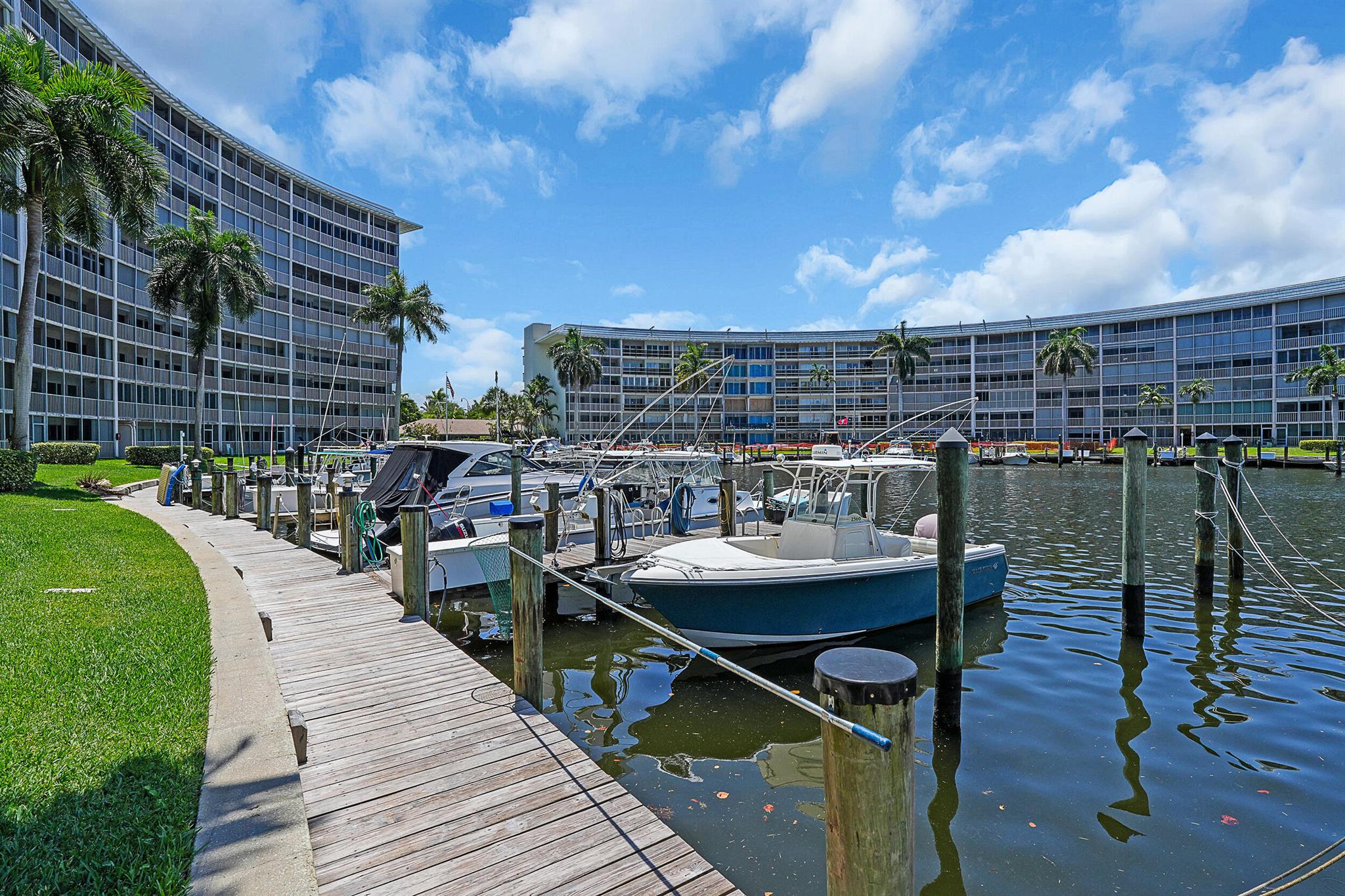 1537 E Hillsboro Boulevard 139