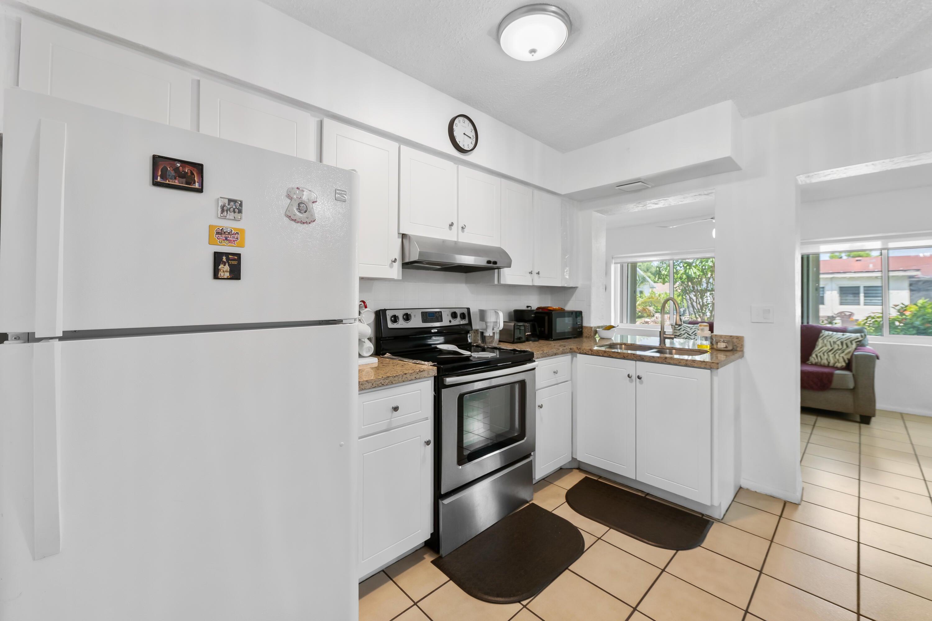 7000 NW 95TH Terrace