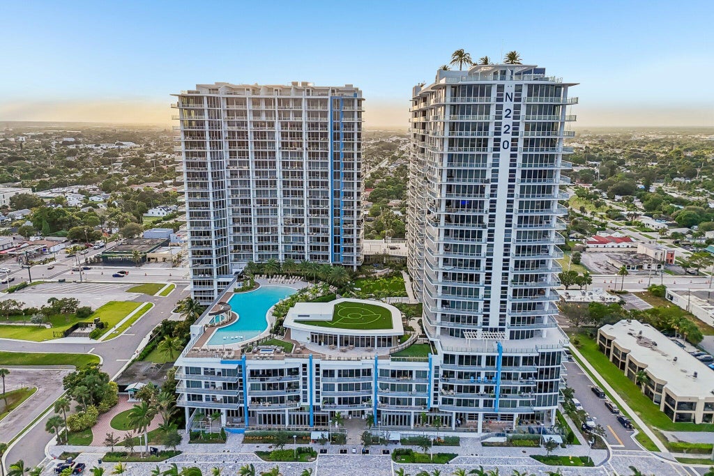 Photo of 220 LAKE SHORE Drive #1913, West Palm Beach, FL 33403 (MLS # B26093100)