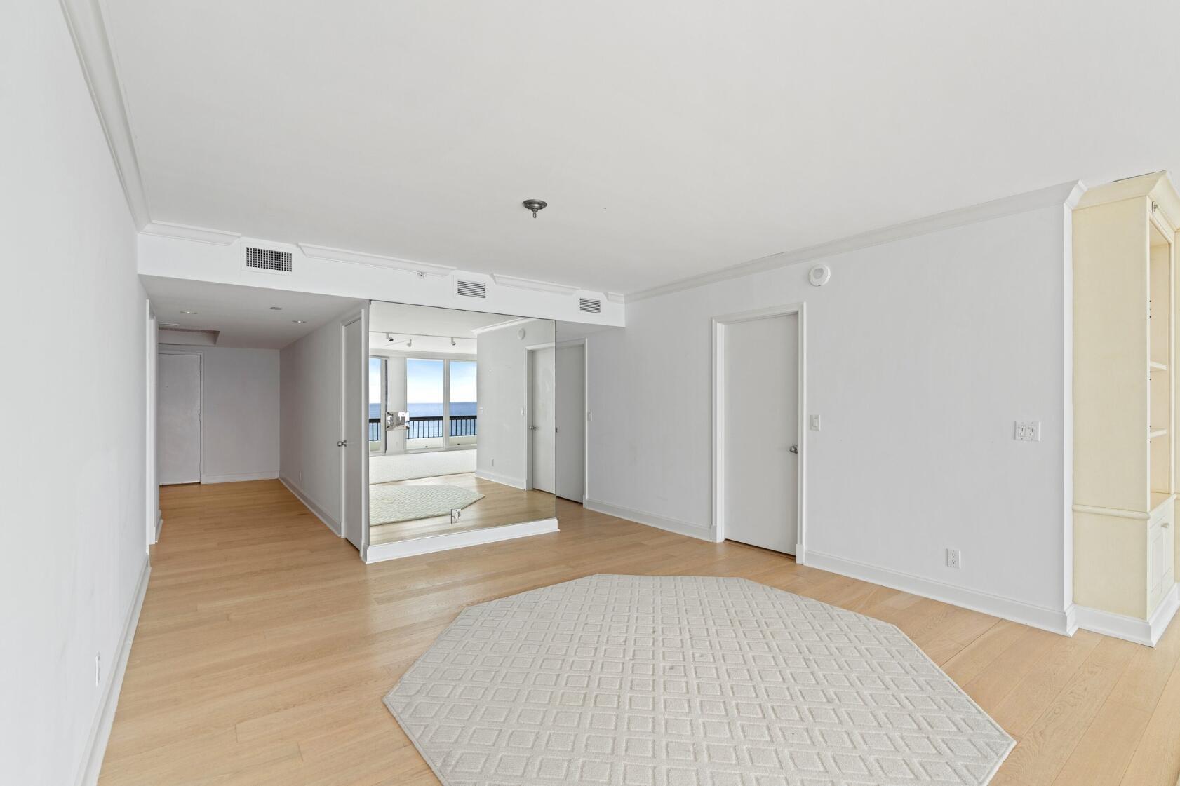 BEACH POINT CONDO - Residential