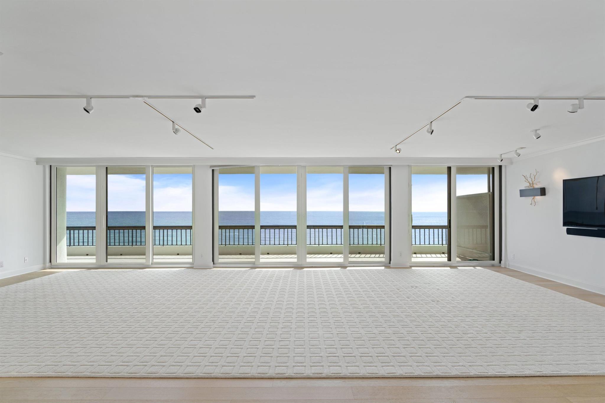 BEACH POINT CONDO - Residential