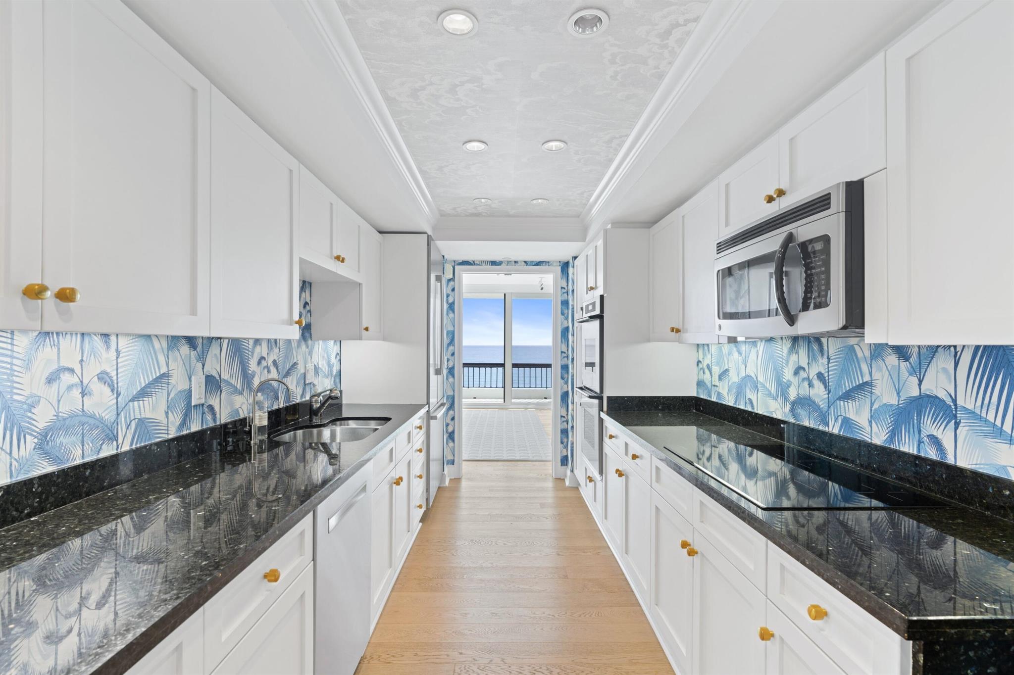 BEACH POINT CONDO - Residential