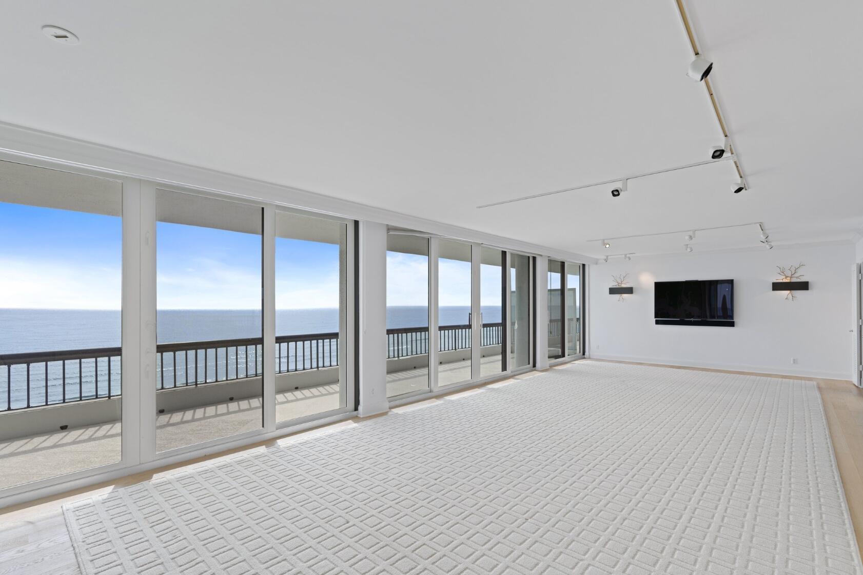 BEACH POINT CONDO - Residential