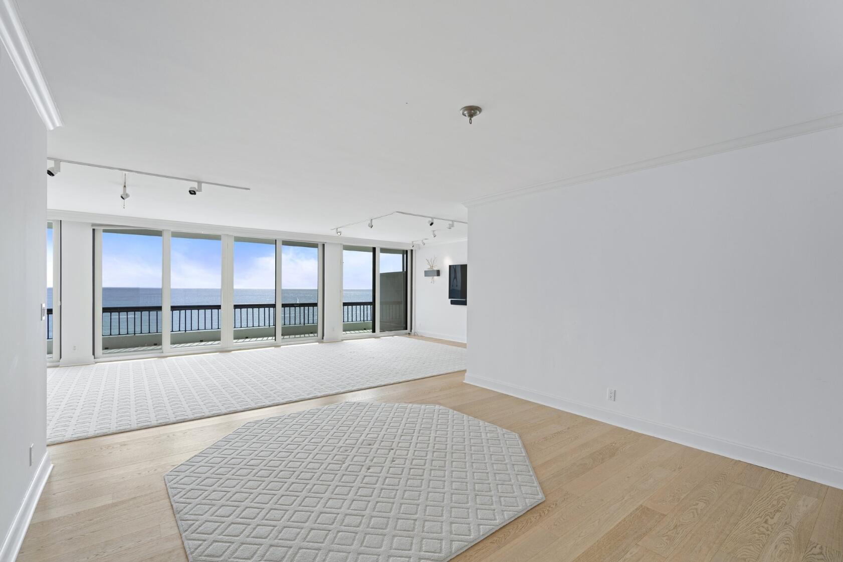 BEACH POINT CONDO - Residential