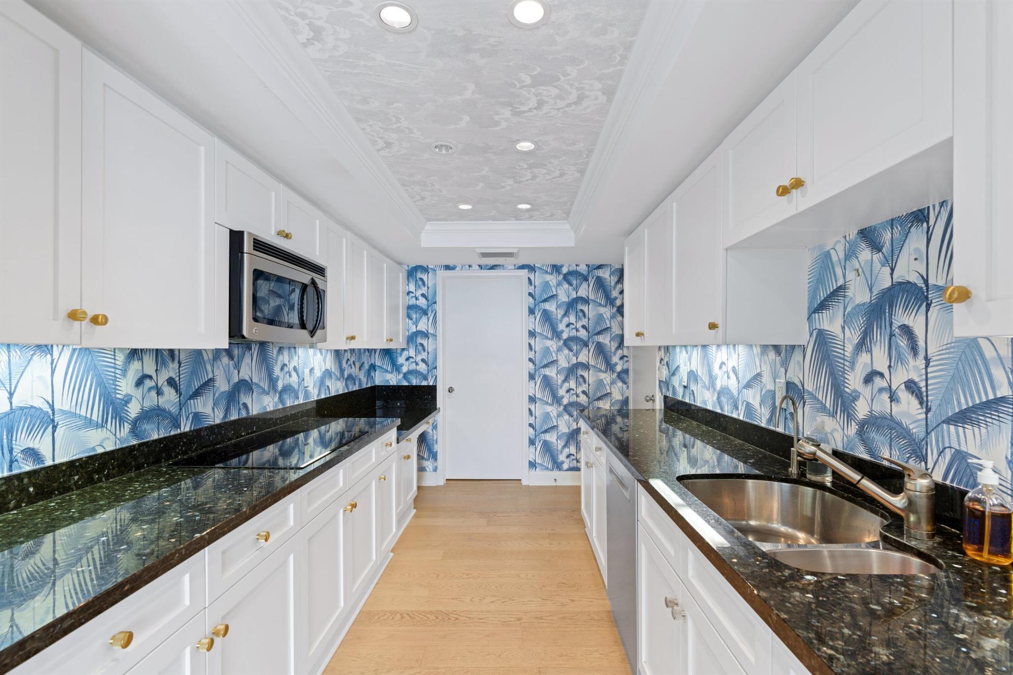 BEACH POINT CONDO - Residential