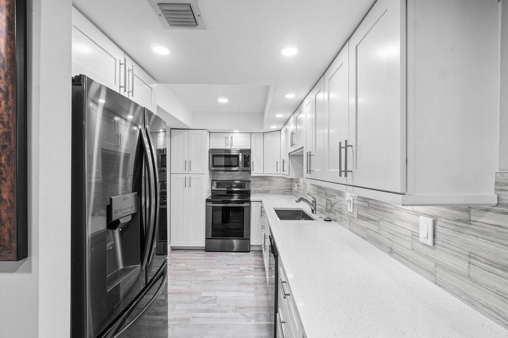 Photo of 6797 Willow Wood Drive #6066, Boca Raton, FL 33434 (MLS # R11058252)