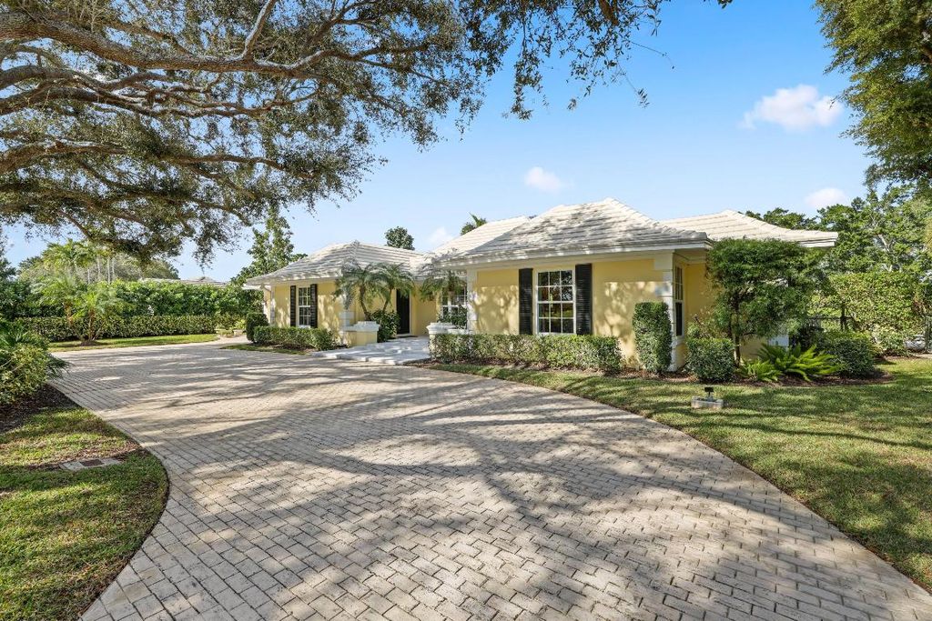 Photo of 13 Country Road, Boynton Beach, FL 33436 (MLS # R11052463)