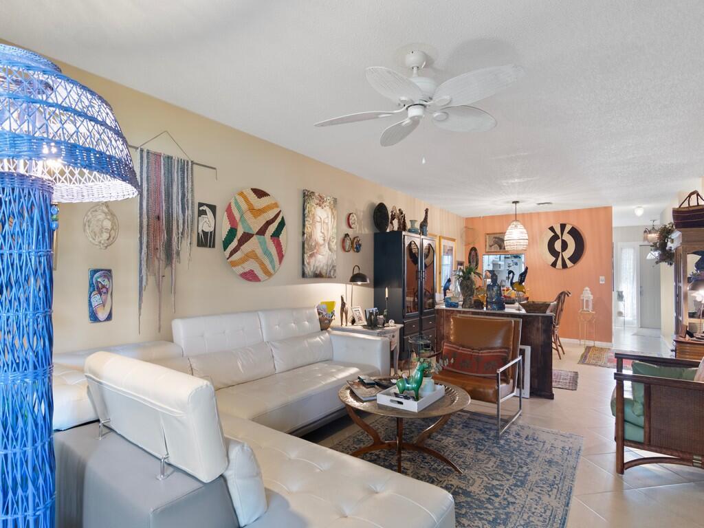 THE GROVE CONDOMINIUM SEC - Residential