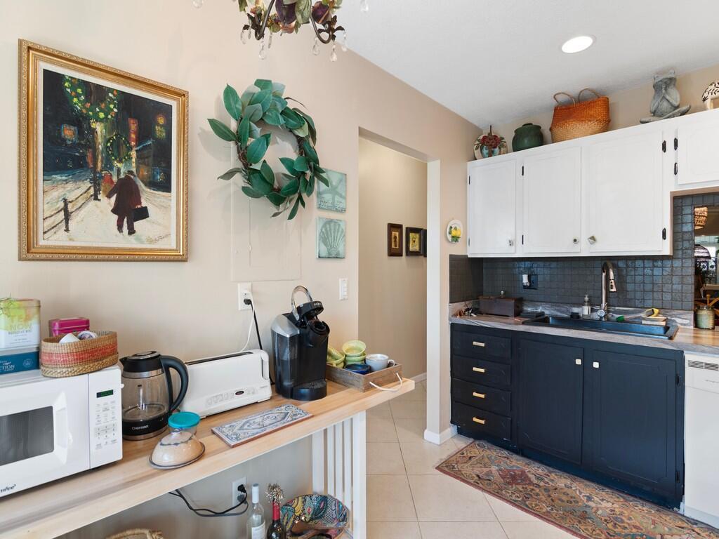 THE GROVE CONDOMINIUM SEC - Residential