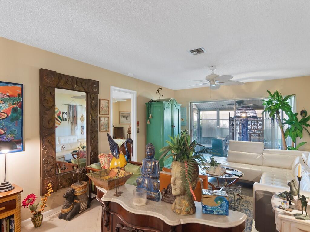 THE GROVE CONDOMINIUM SEC - Residential