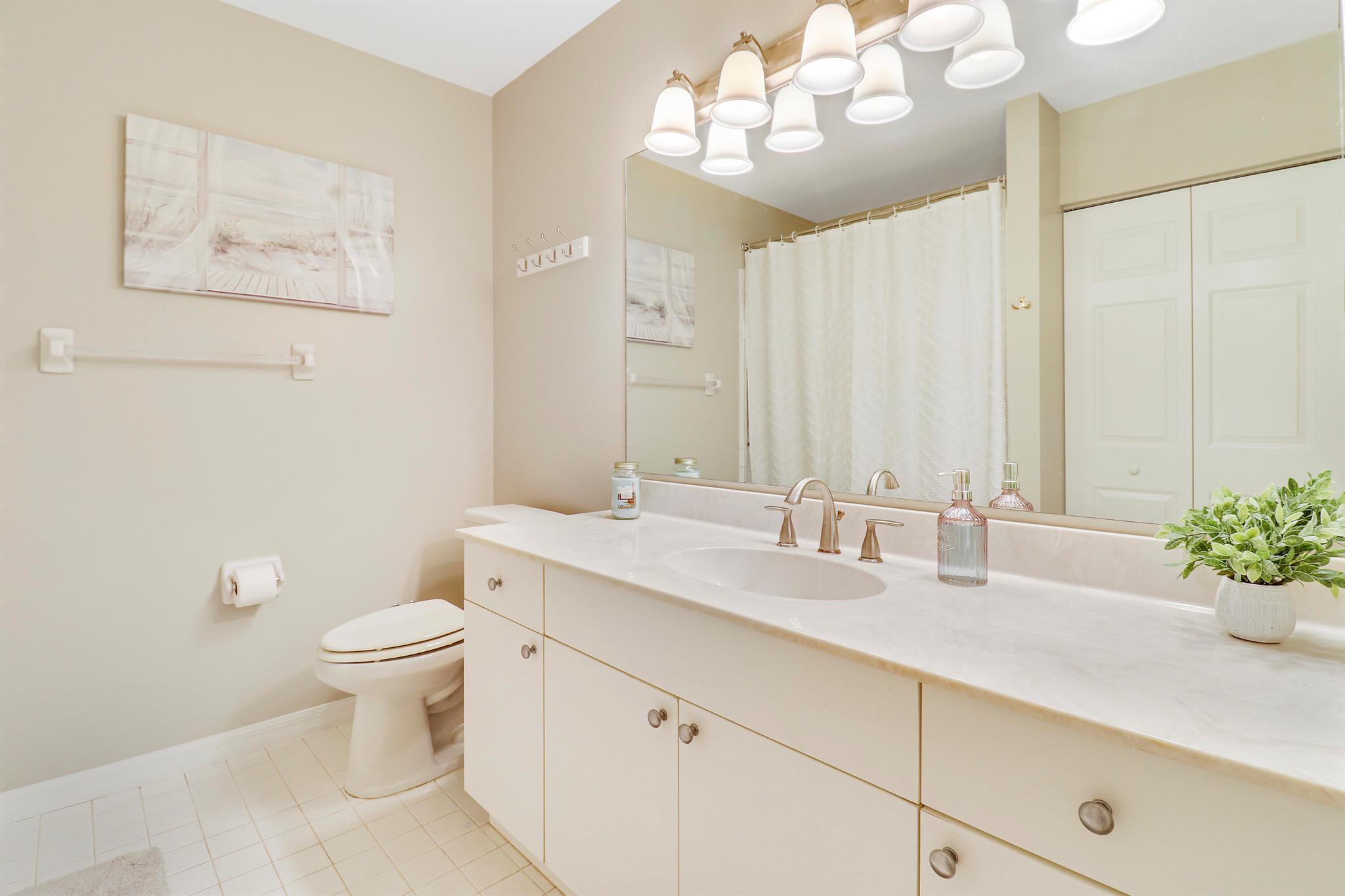 GEORGETOWN AT HERITAGE RI - Residential Lease