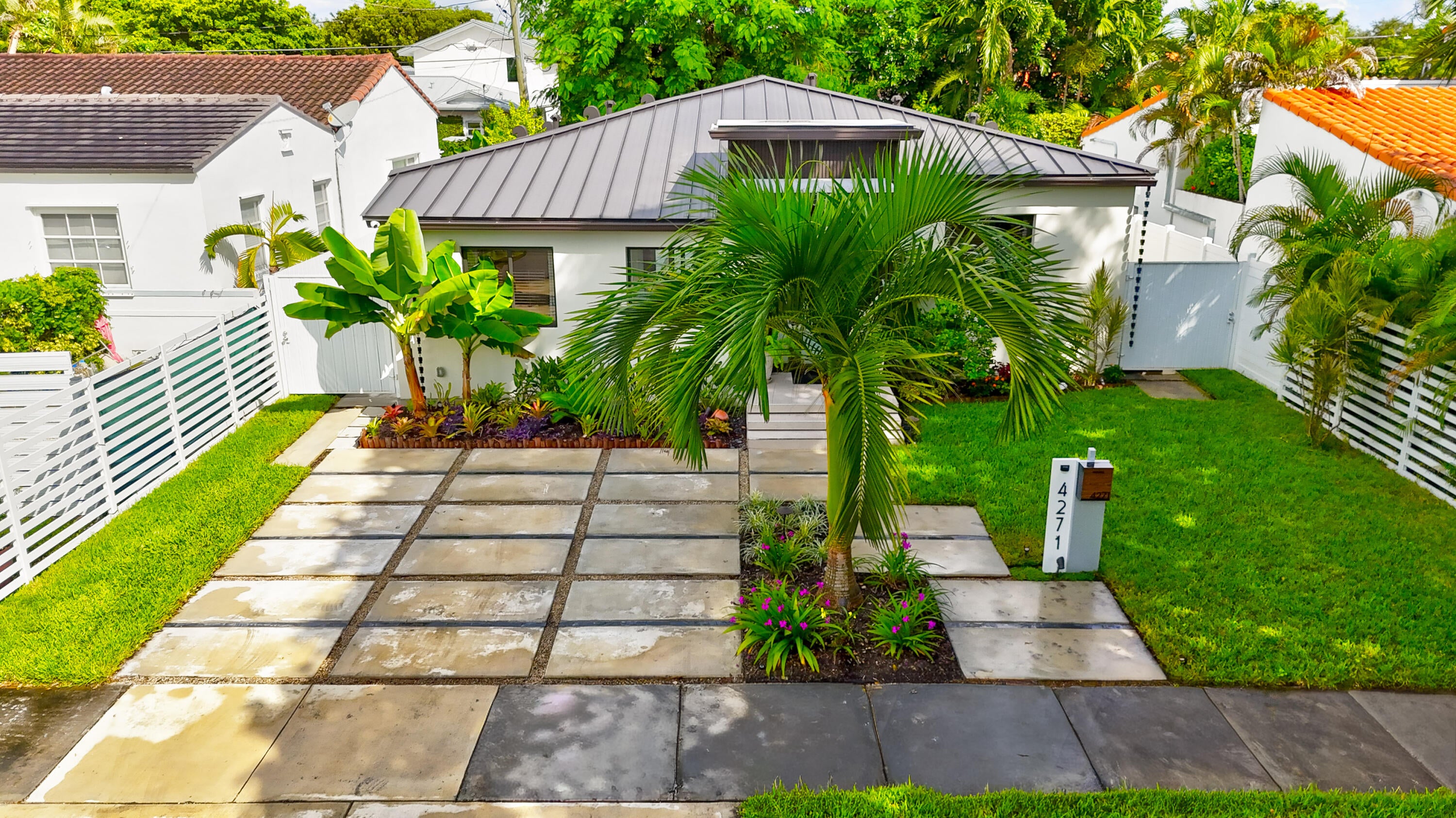 4271 SW 13TH Street