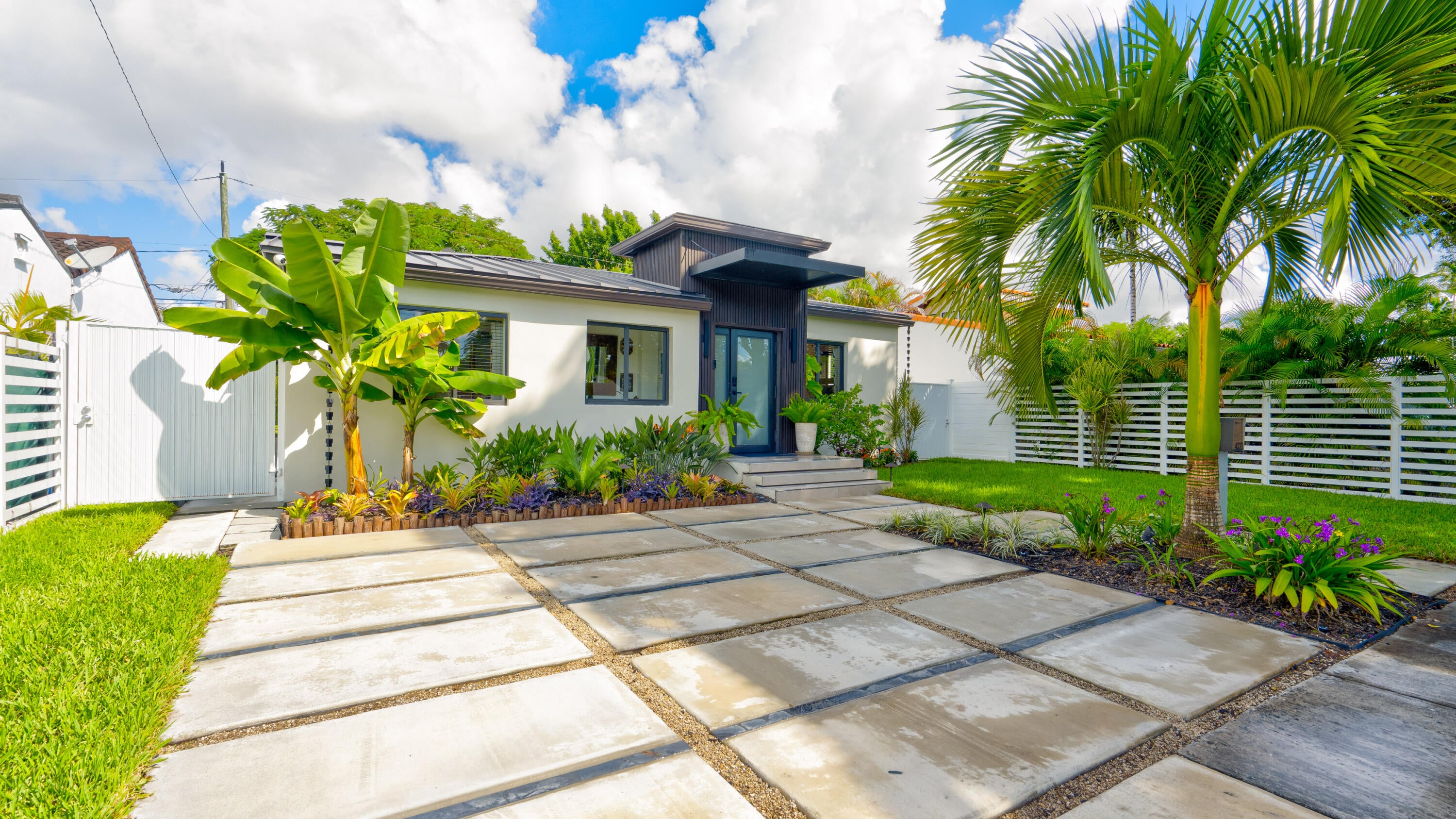 4271 SW 13TH Street