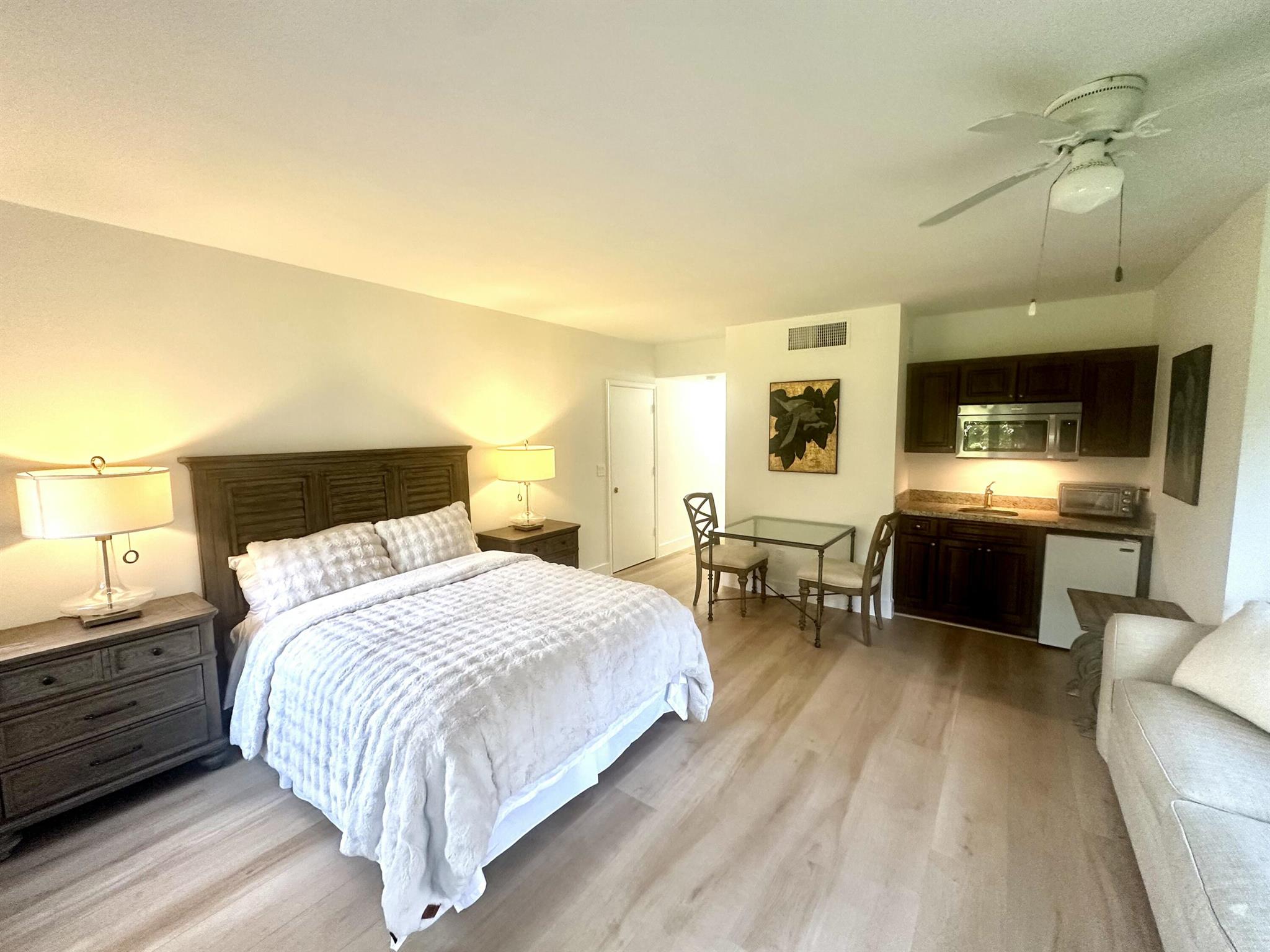 BAGATTELLE COND DECL FILE - Residential Lease