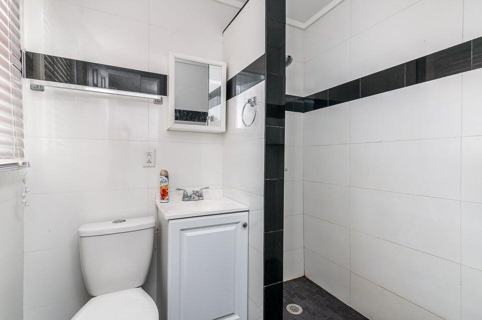 DELRAY TOWN OF - Residential Lease