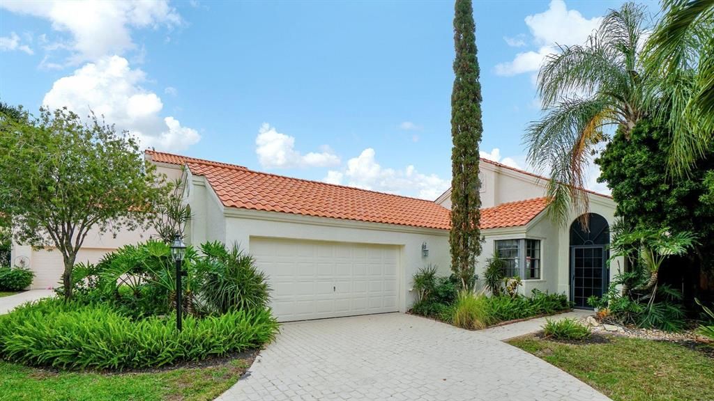 Photo of 13306 Saint Tropez Circle, Palm Beach Gardens, FL 33410 (MLS # R10698879)