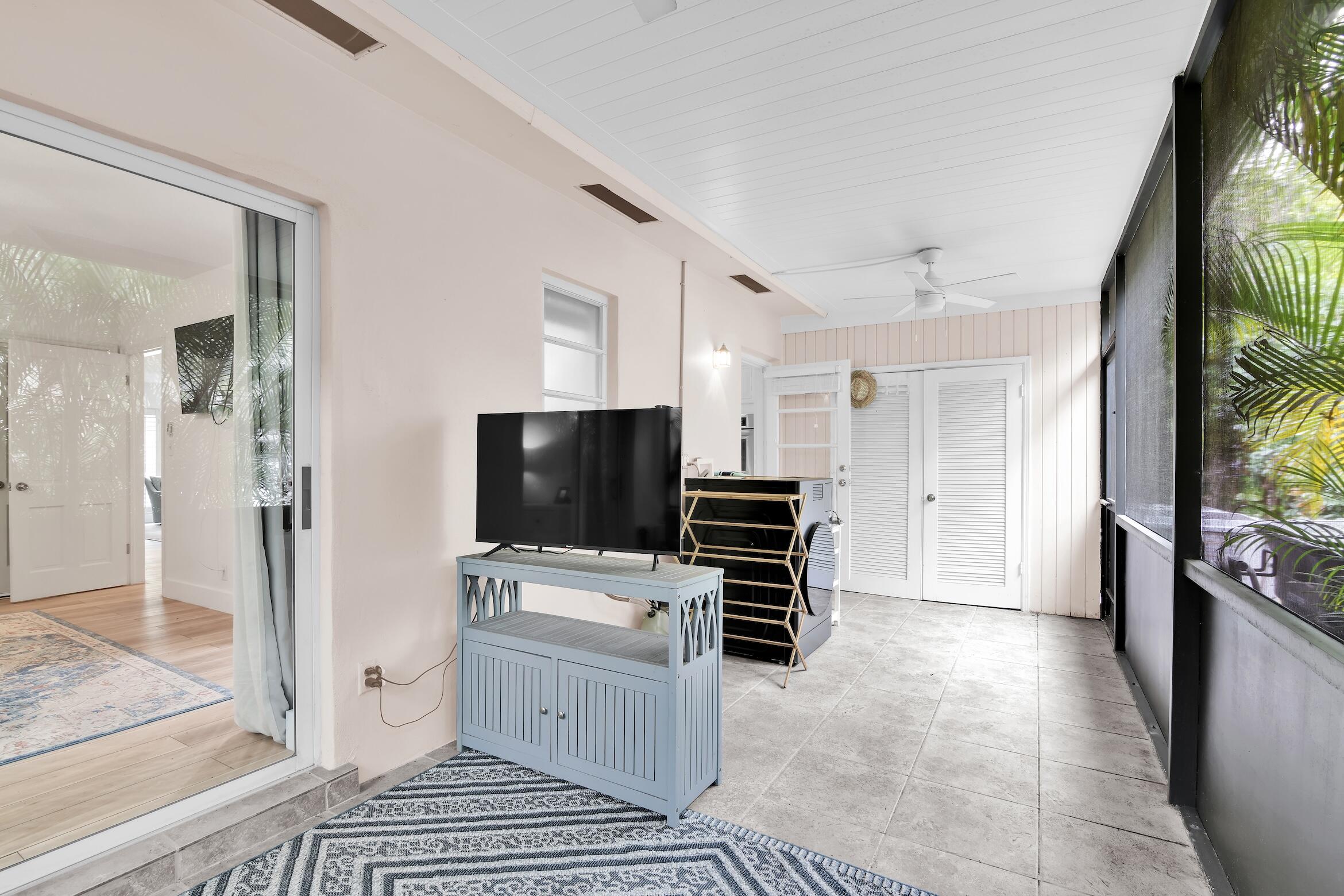 SEVEN SEVENTY EAST CAMINO REAL CONDO - Residential Lease