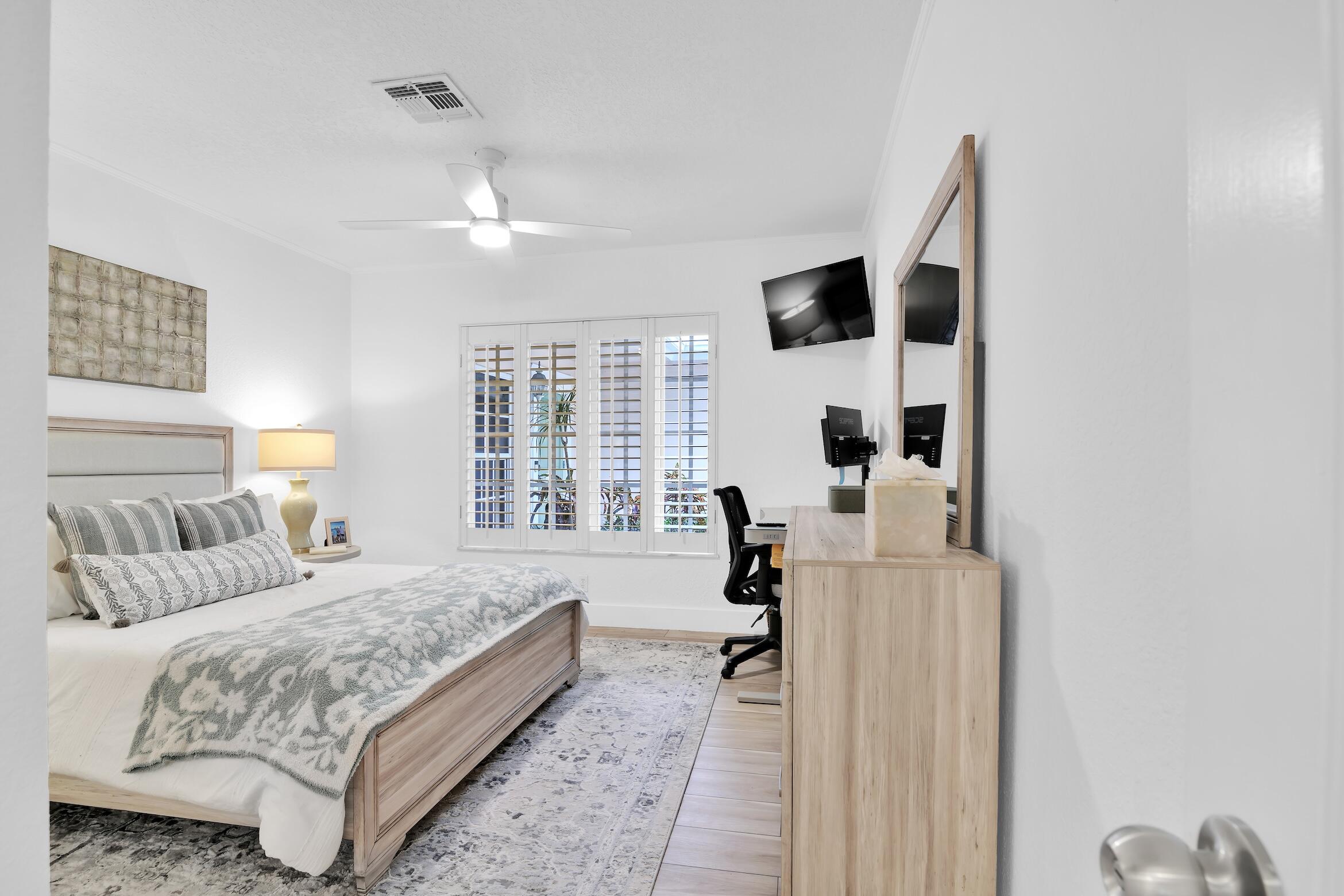 SEVEN SEVENTY EAST CAMINO REAL CONDO - Residential Lease