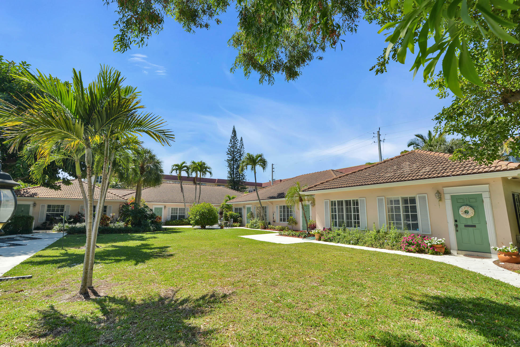 SEVEN SEVENTY EAST CAMINO REAL CONDO - Residential Lease