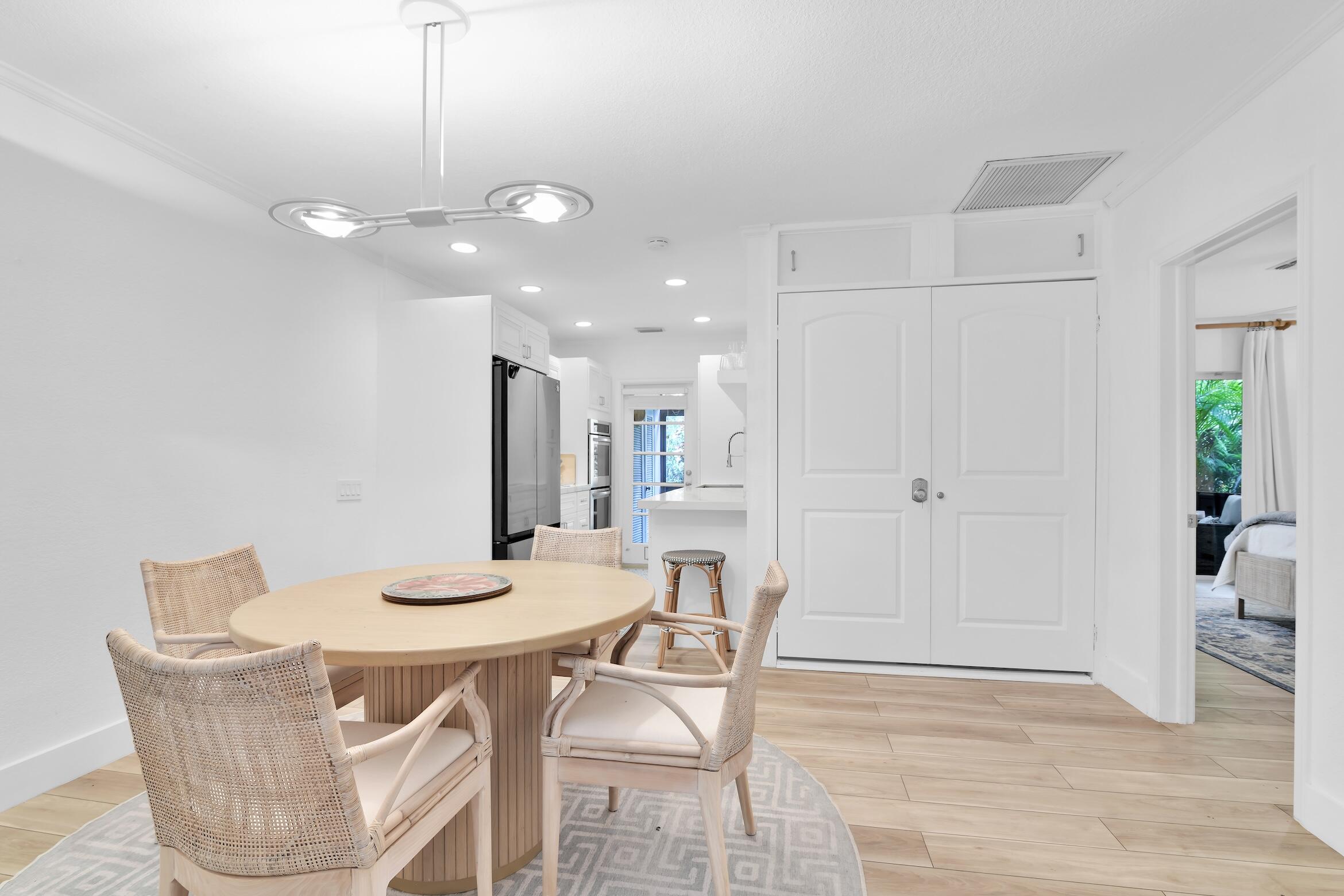 SEVEN SEVENTY EAST CAMINO REAL CONDO - Residential Lease