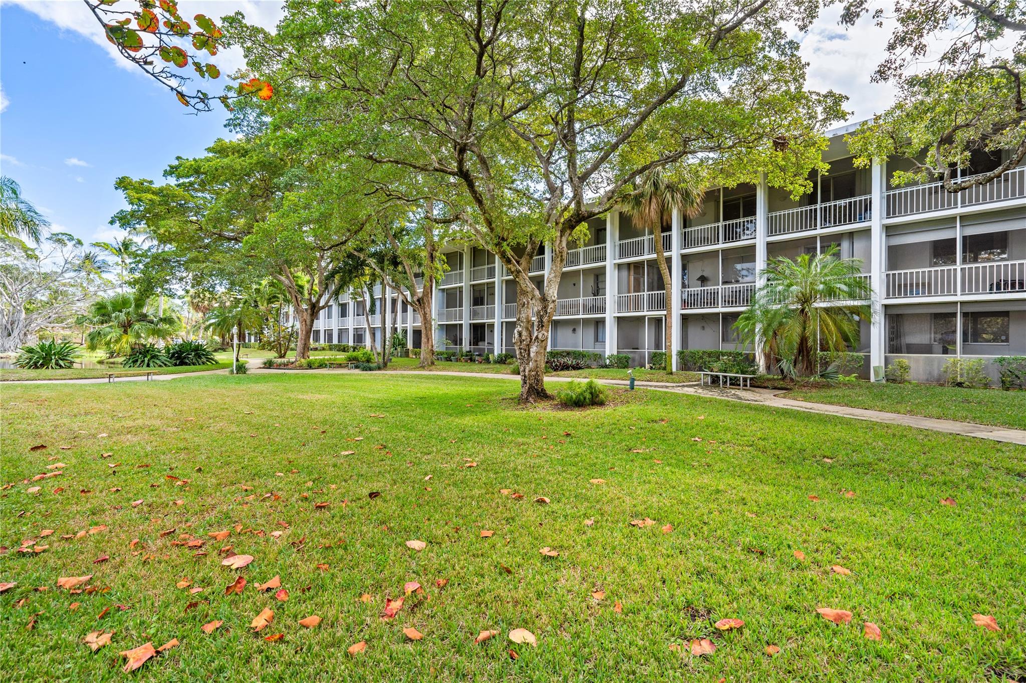 Deerfield Lake Condo D - Residential Lease