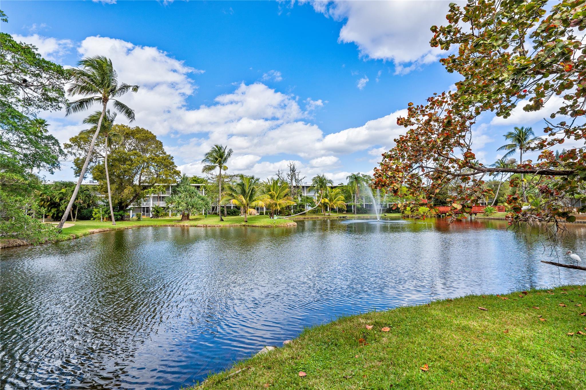 Deerfield Lake Condo D - Residential Lease