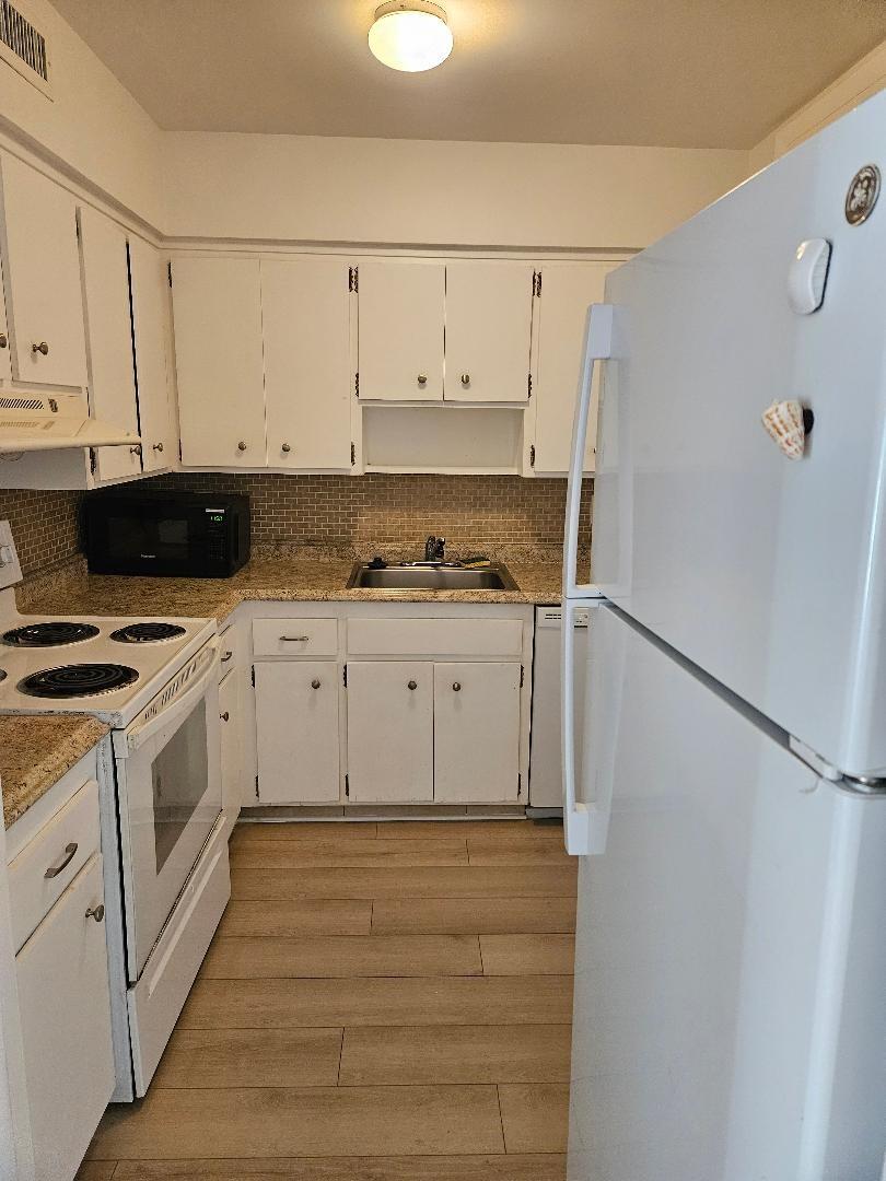 Deerfield Lake Condo D - Residential Lease