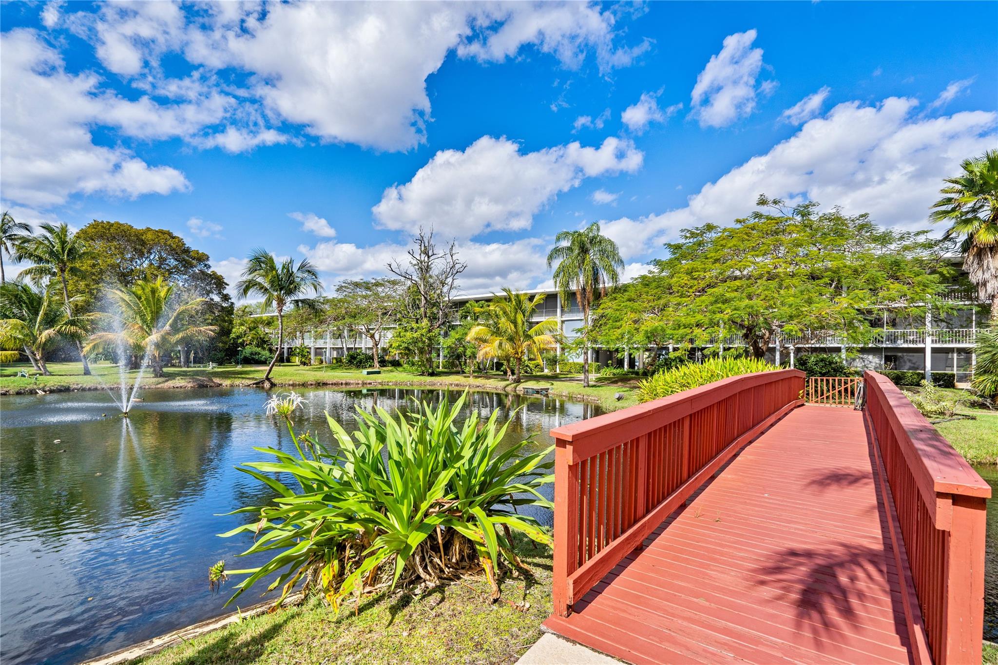 Deerfield Lake Condo D - Residential Lease