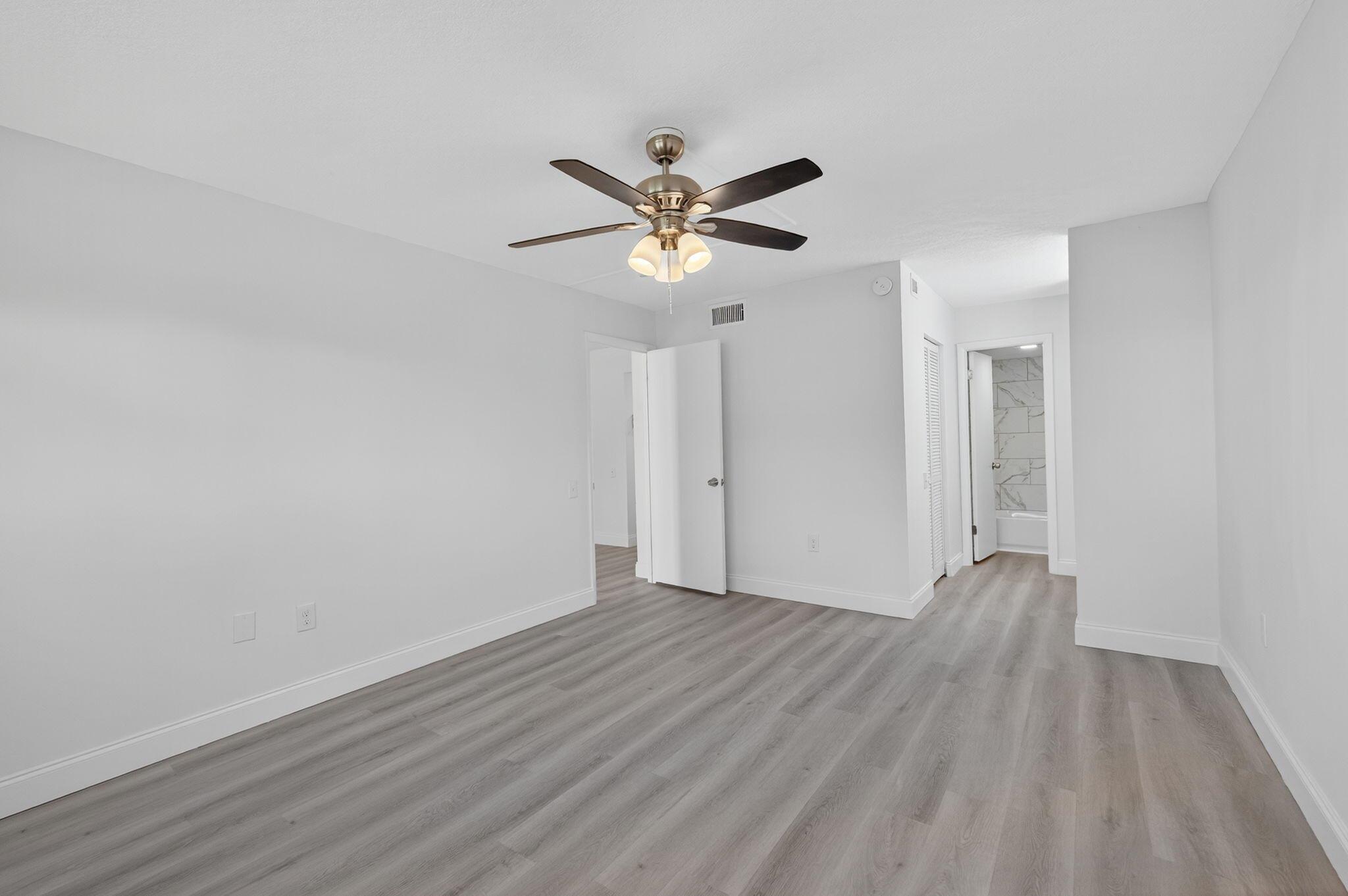 LIME BAY CONDOMINIUM 4 - Residential