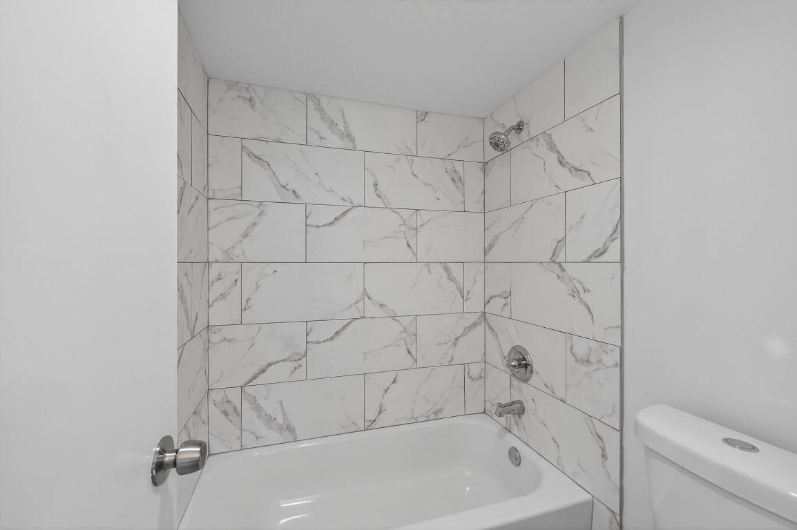 LIME BAY CONDOMINIUM 4 - Residential