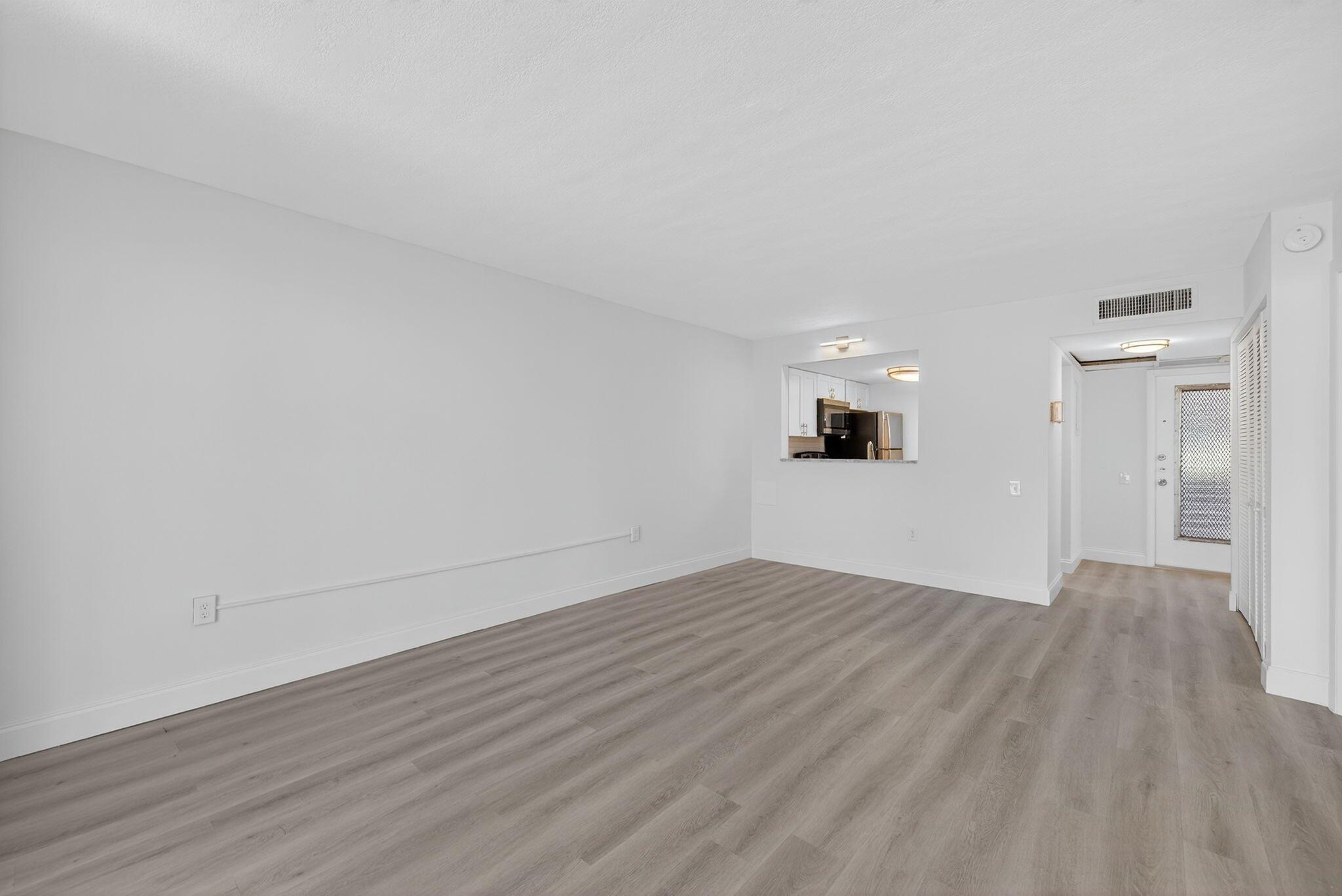 LIME BAY CONDOMINIUM 4 - Residential