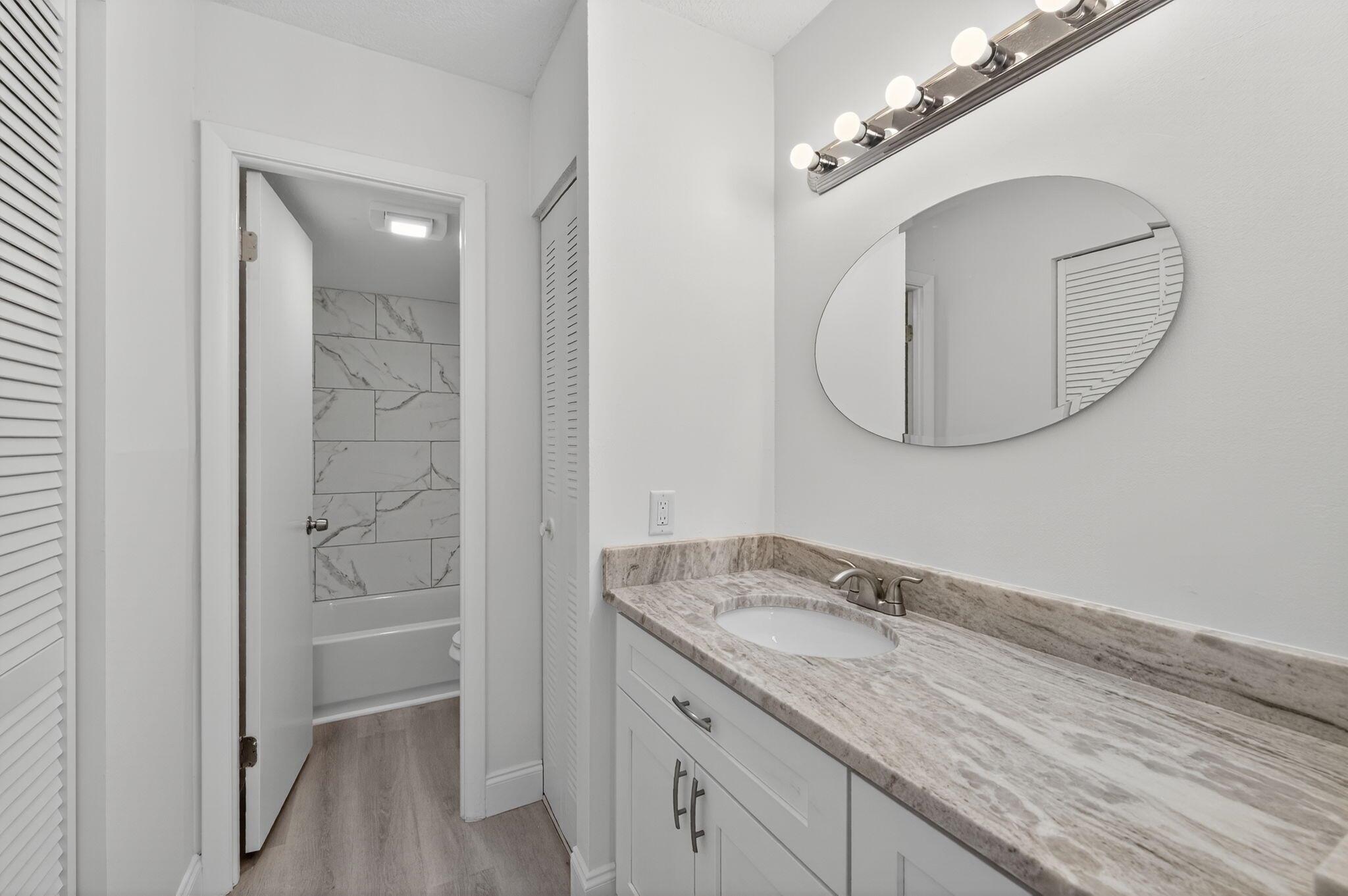 LIME BAY CONDOMINIUM 4 - Residential