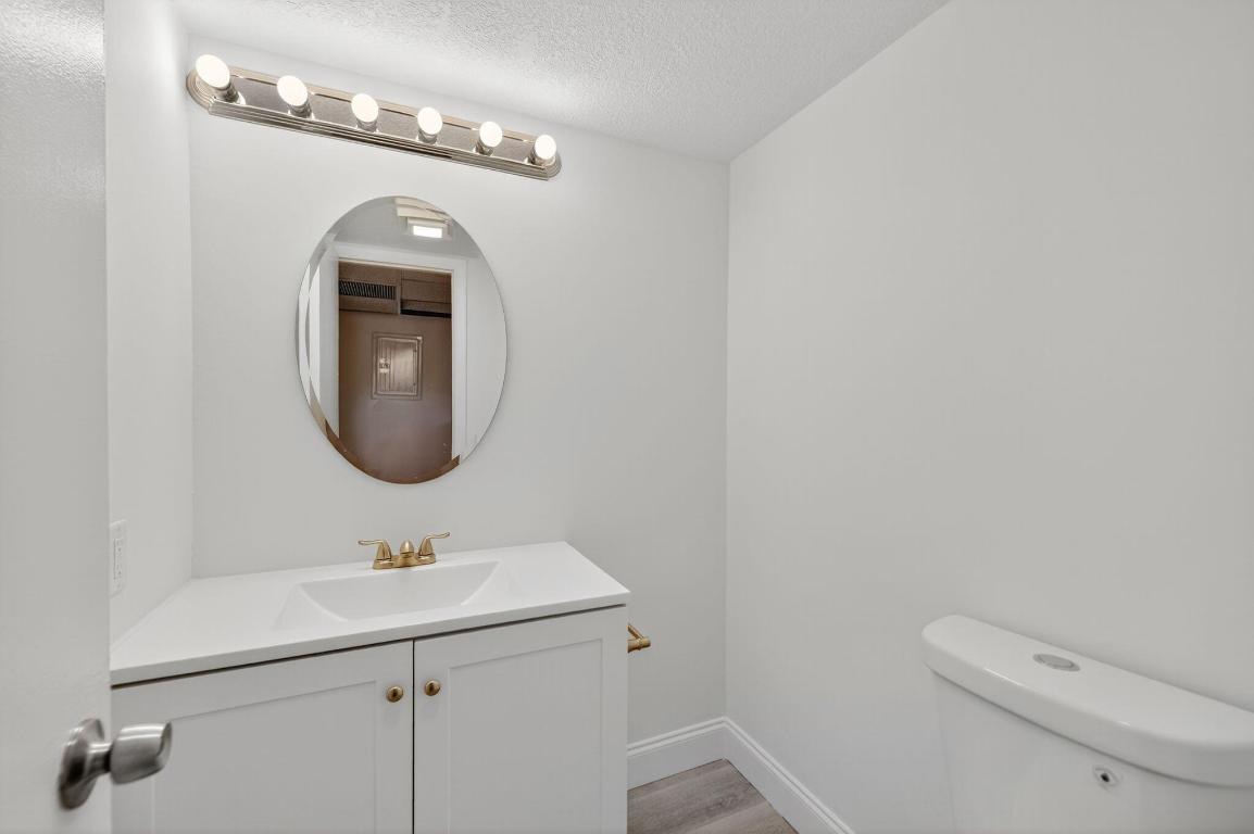 LIME BAY CONDOMINIUM 4 - Residential