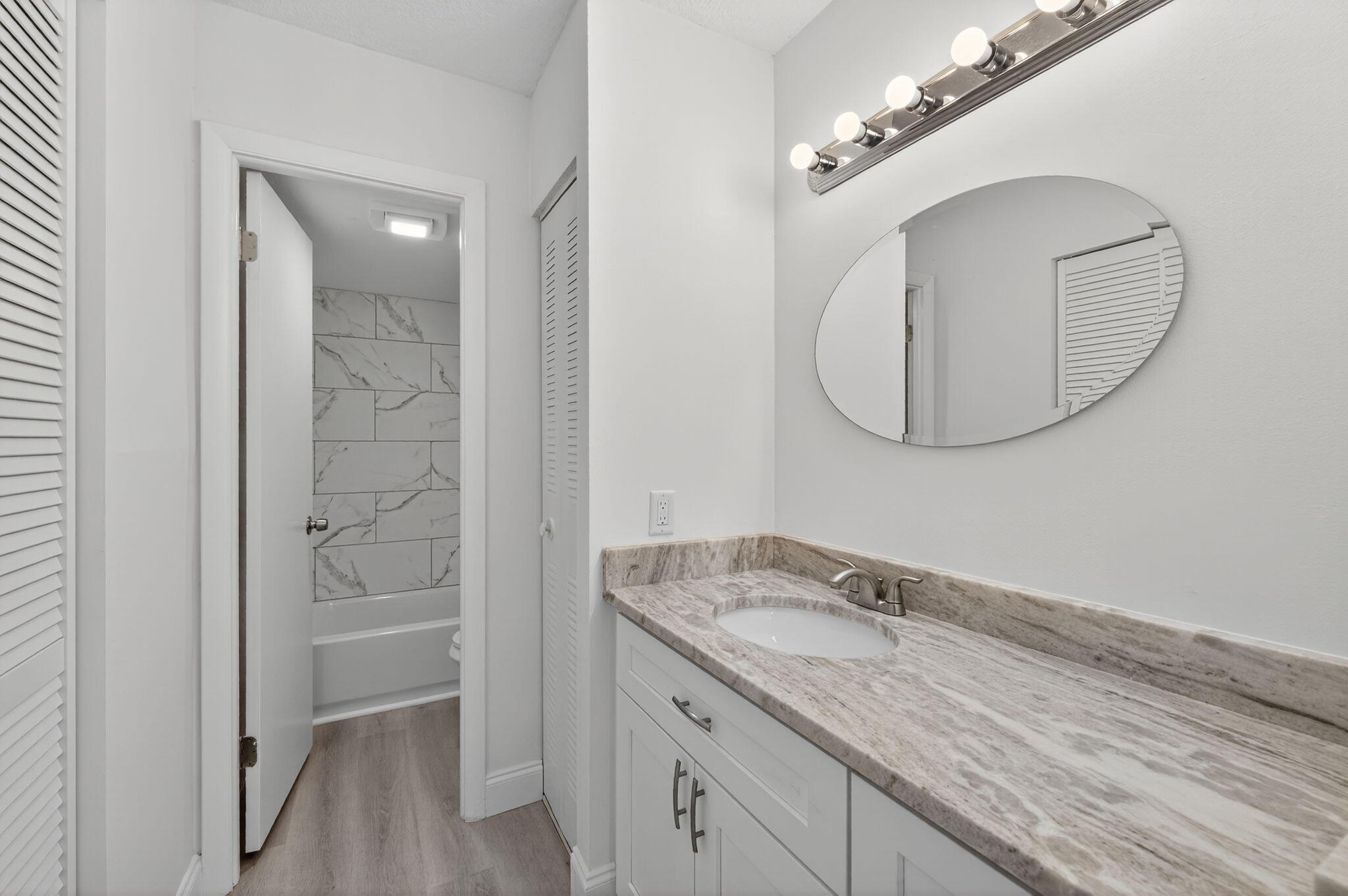 LIME BAY CONDOMINIUM 4 - Residential